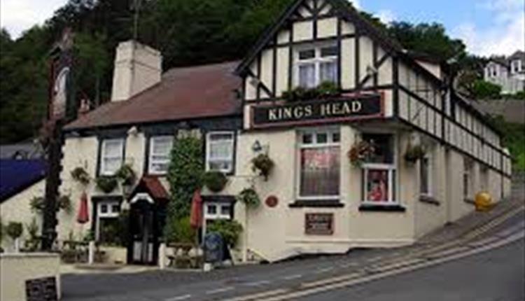 Bodlondeb Castle Bed & Breakfast { Central Llandudno} Eksteriør bilde