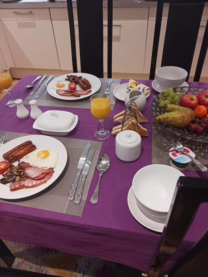 Bodlondeb Castle Bed & Breakfast { Central Llandudno} Eksteriør bilde