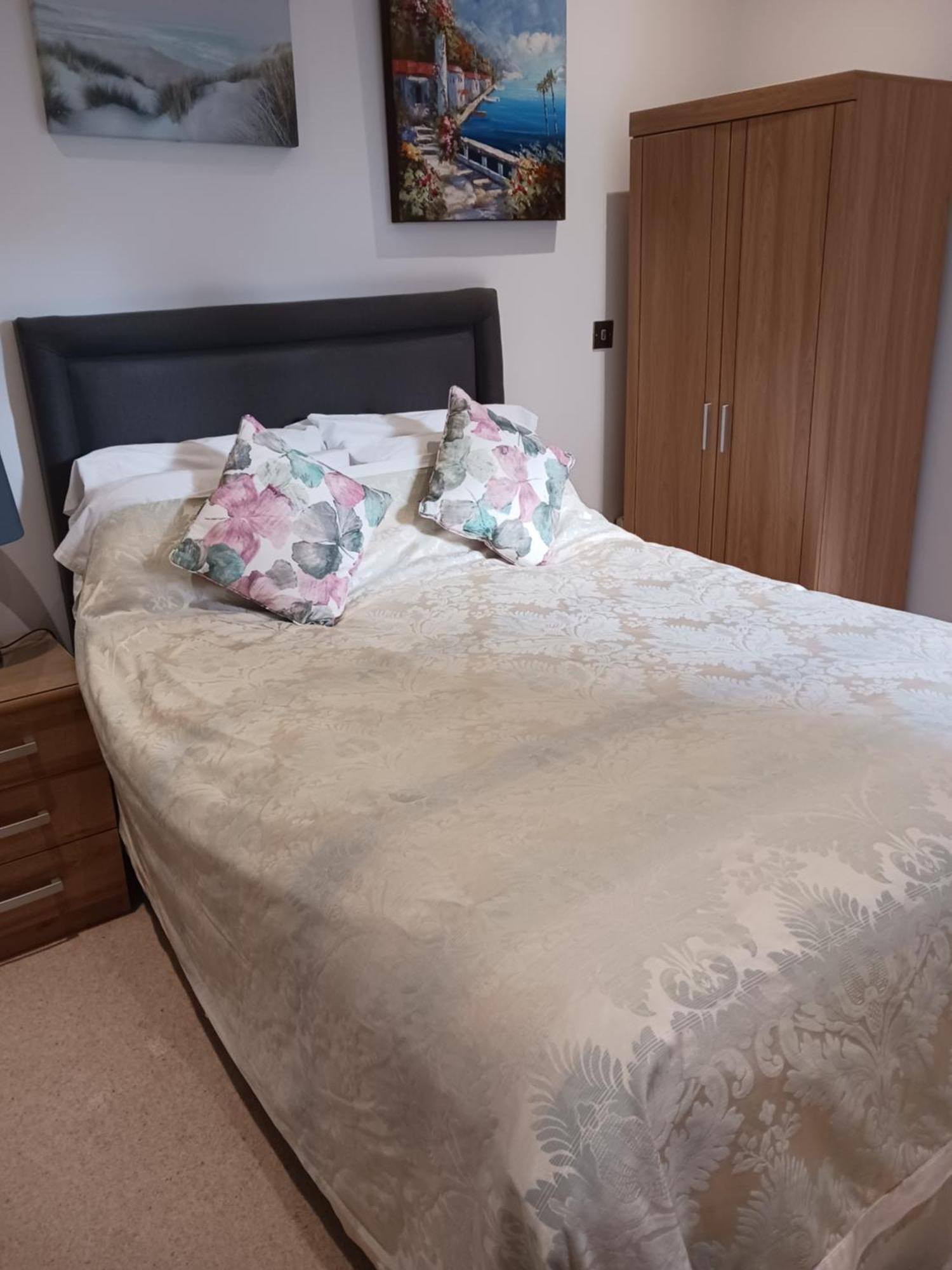 Bodlondeb Castle Bed & Breakfast { Central Llandudno} Eksteriør bilde